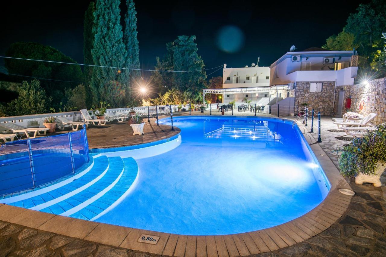 Ilias Studios Sevasti Panormos  Luaran gambar