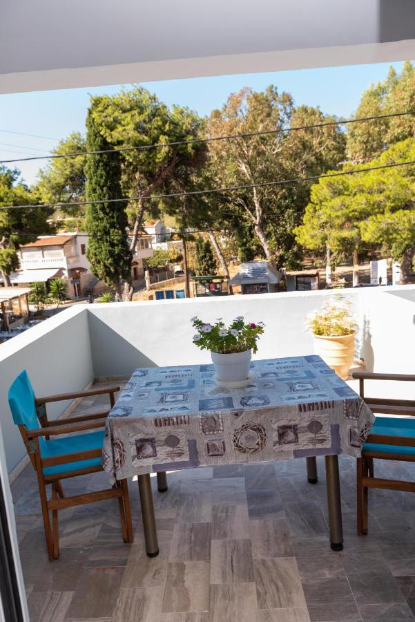 Ilias Studios Sevasti Panormos  Luaran gambar