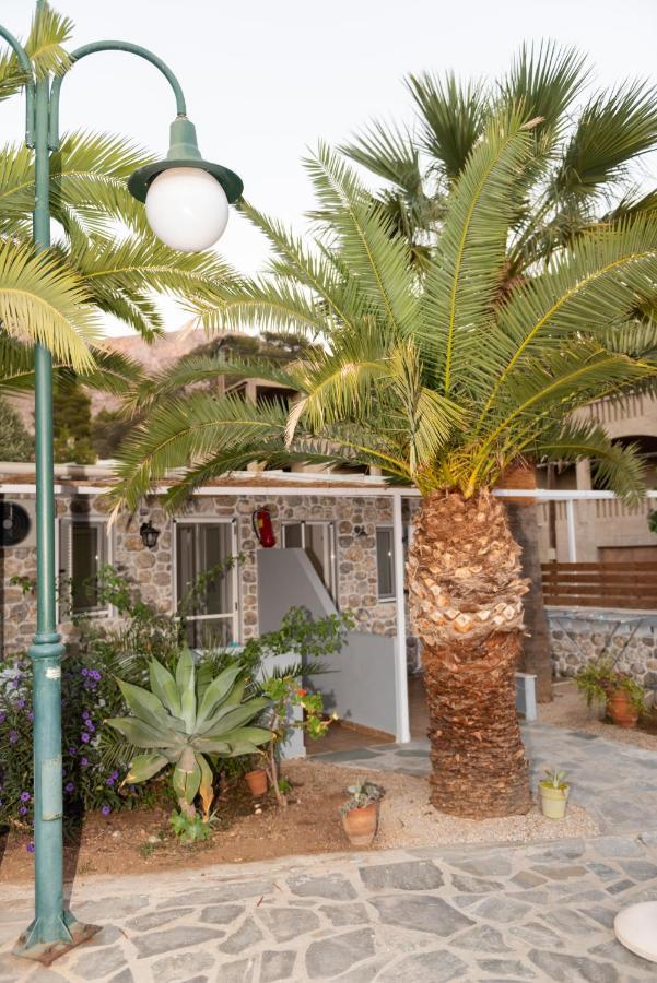 Ilias Studios Sevasti Panormos  Luaran gambar