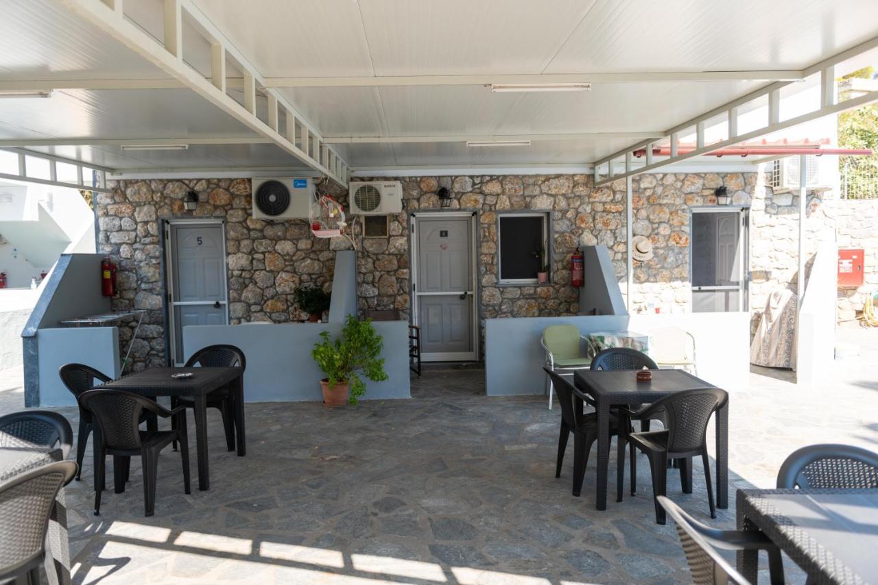 Ilias Studios Sevasti Panormos  Luaran gambar