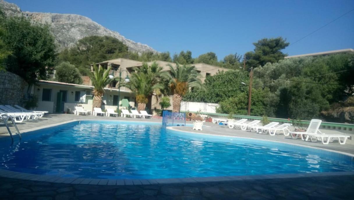 Ilias Studios Sevasti Panormos  Luaran gambar